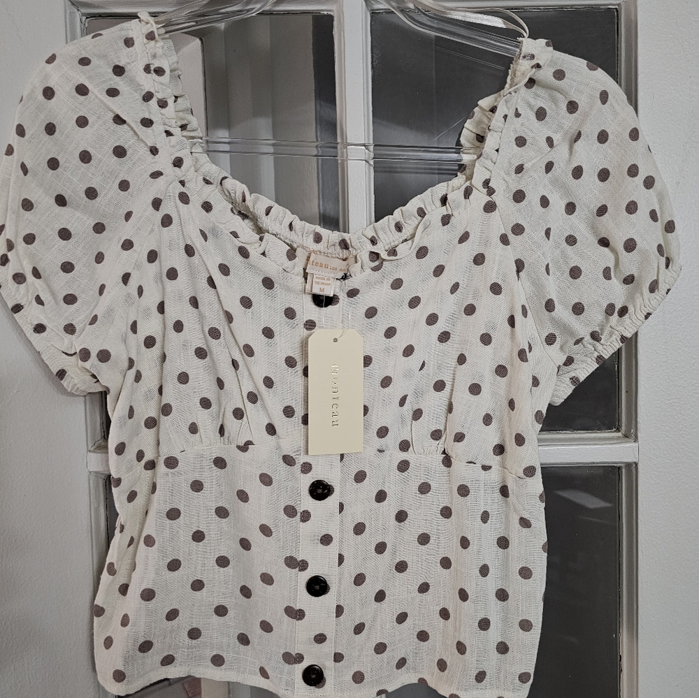 POKE A DOTS MONTEAU JUNIORS CROPPED TOP! SIZE MED! NWTS!